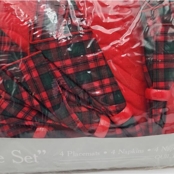 VTG QuiltCraft 12 Piece Set of Placemats Napkins Rings Red Plaid New in Package - Picture 5 of 10